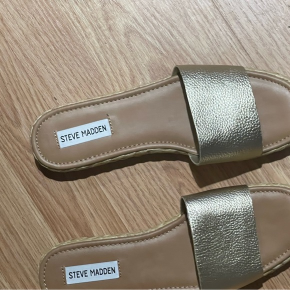 Gold Steve Madden sandals - Picture 5 of 6
